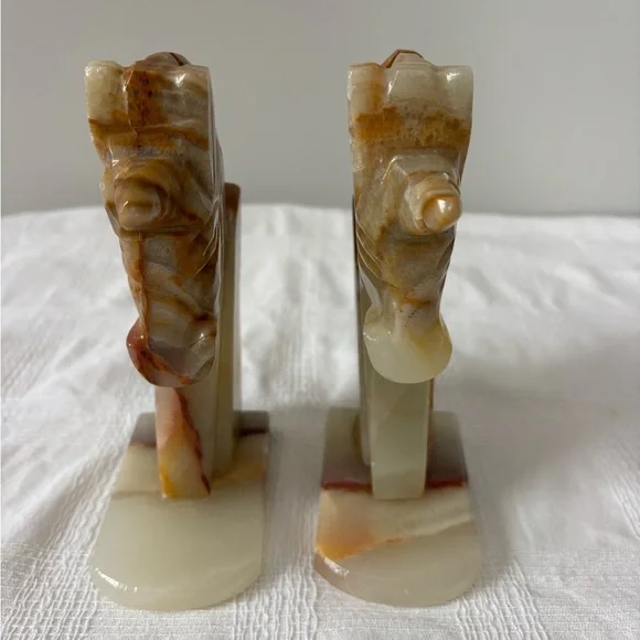 Elegant Brown and Cream Onyx Unicorn Head Bookends